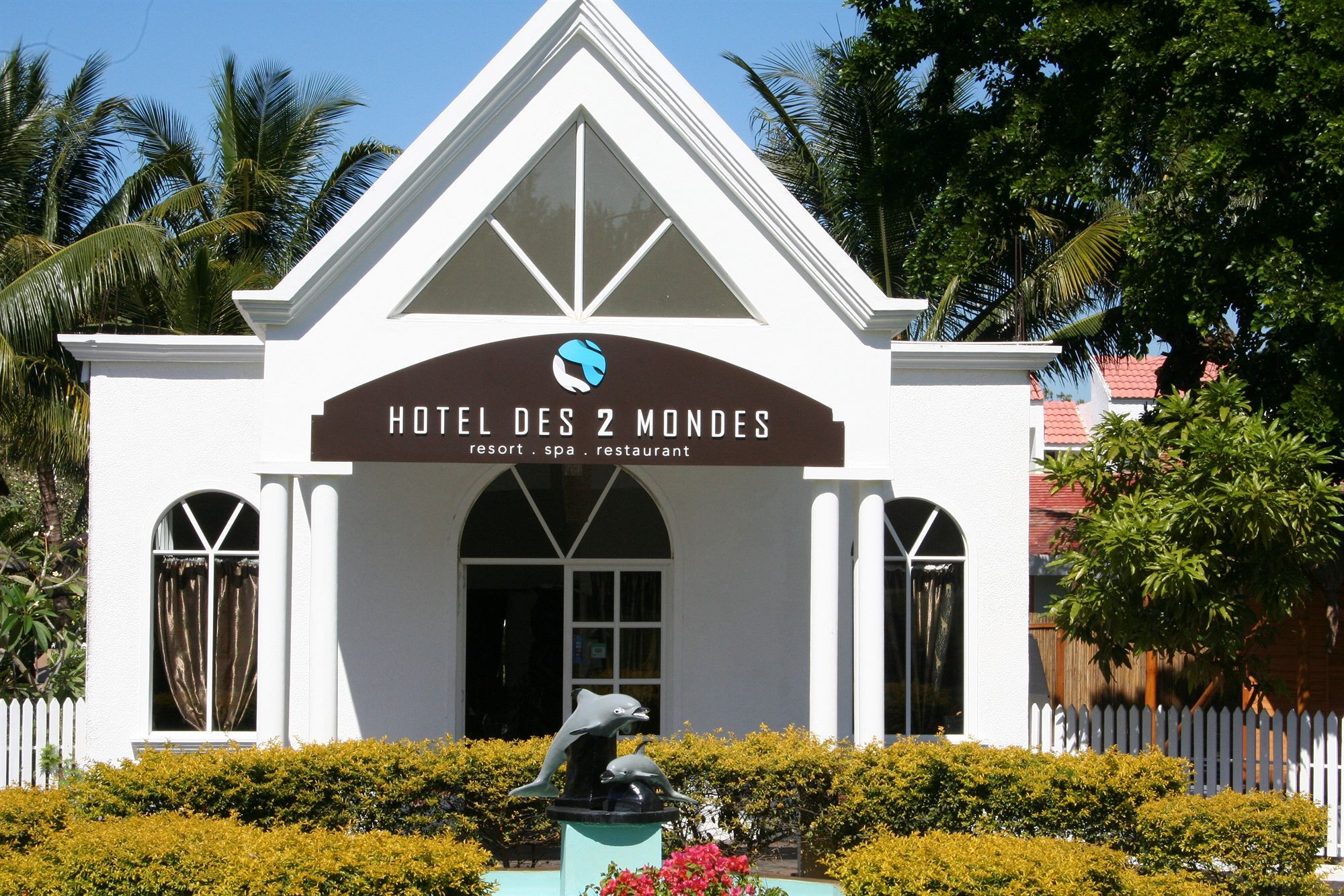 Hotel Des 2 Mondes Resort y Spa Mont-Choisy Exterior foto